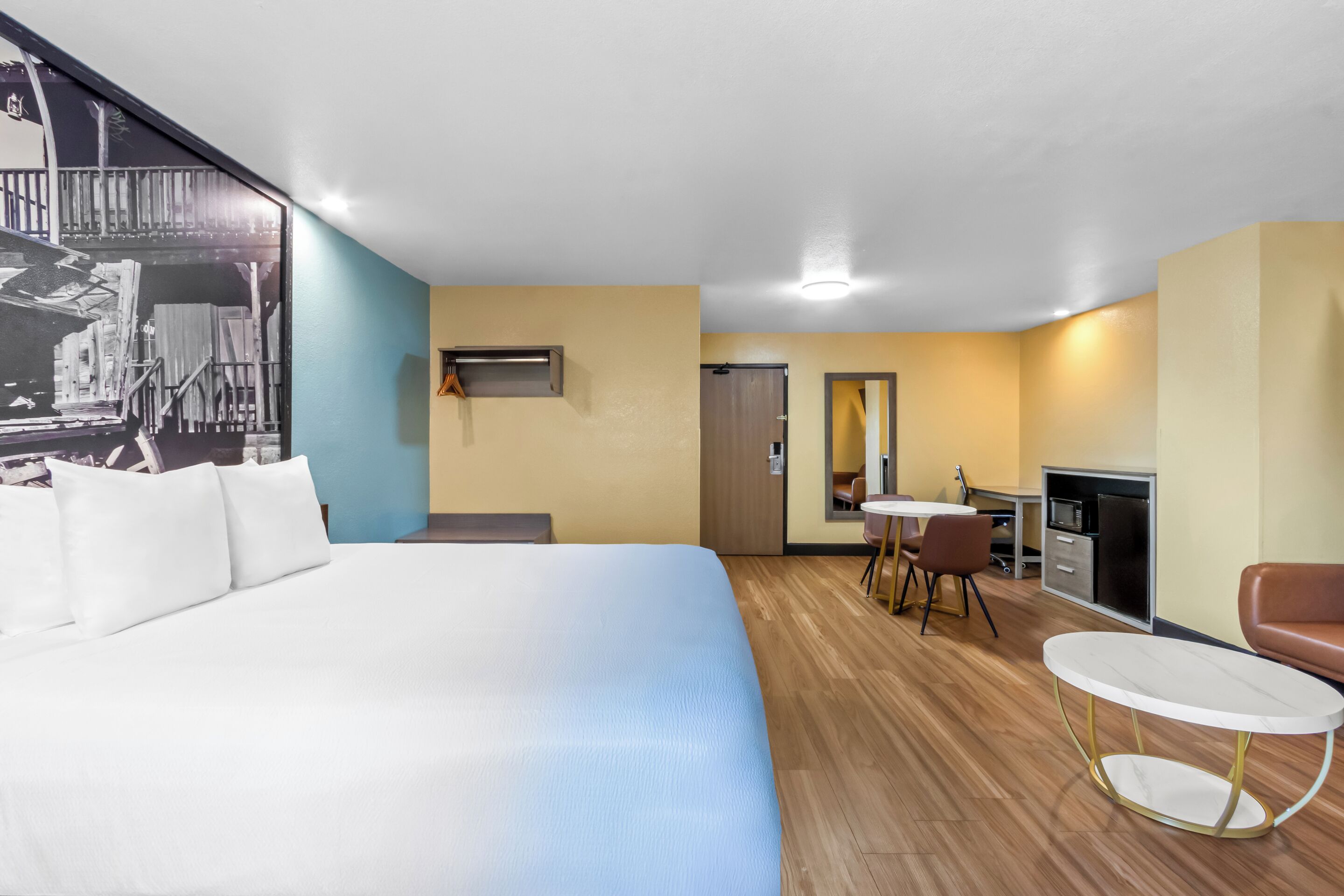 Suite estudio, 1 cama de matrimonio grande, no fumadores | Escritorio, tabla de planchar con plancha, cunas gratuitas y wifi gratis