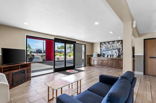 Super 8 by Wyndham - Mesa/Gilbert
