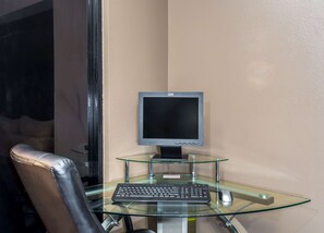 Business center - Super 8 by Wyndham - Mesa/Gilbert (Mesa)