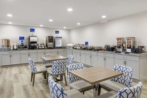 Petit déjeuner compris