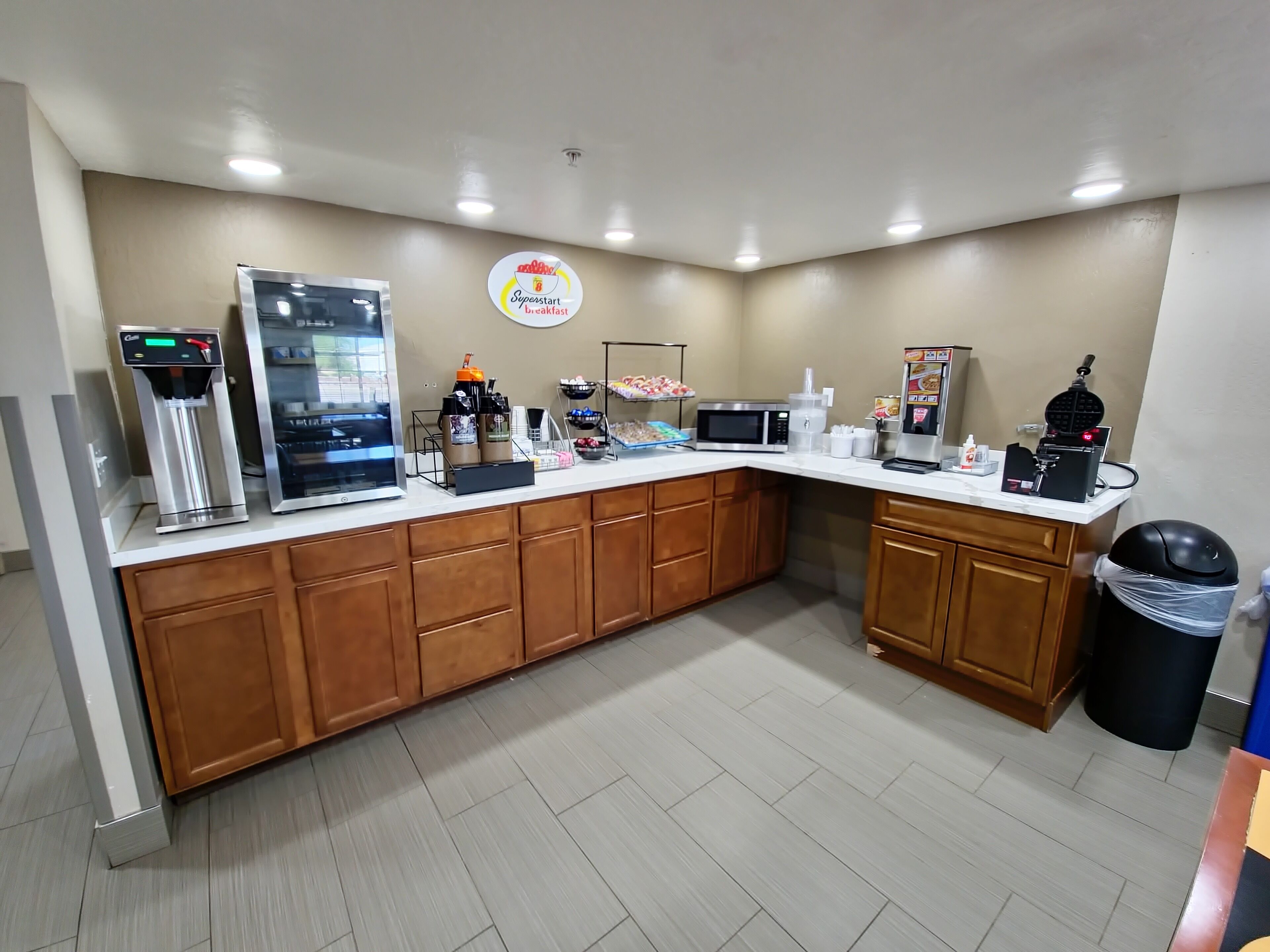 Café da manhã continental grátis todos os dias