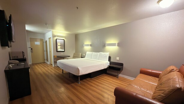 Unclassified image, 1 of 31, button - Americas Best Value Inn Apache Junction (Apache Junction)
