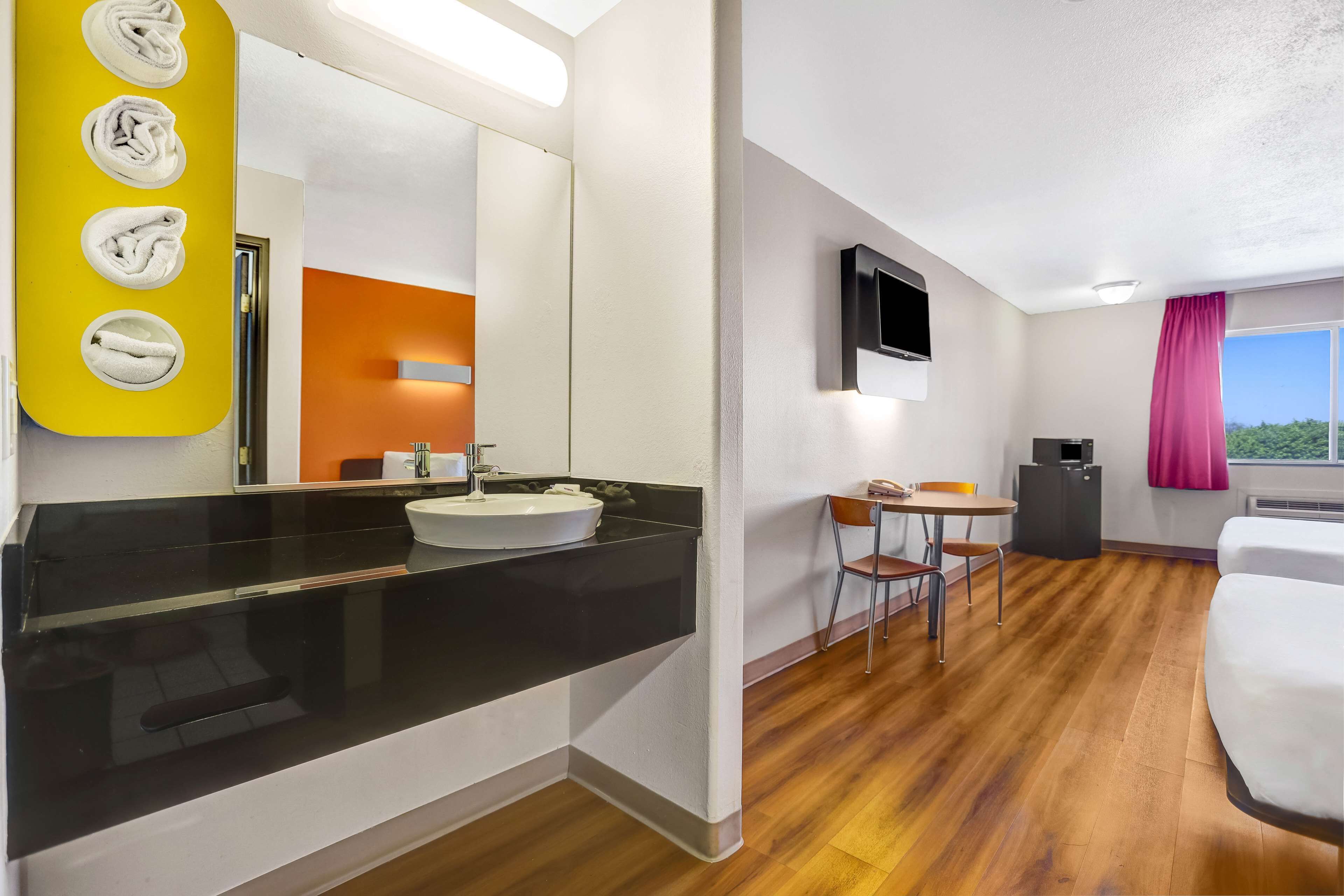 Standard Room, 2 Queen Beds, Non Smoking | Desk, free WiFi, bed sheets