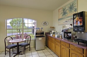 Petit déjeuner à emporter compris tous les jours