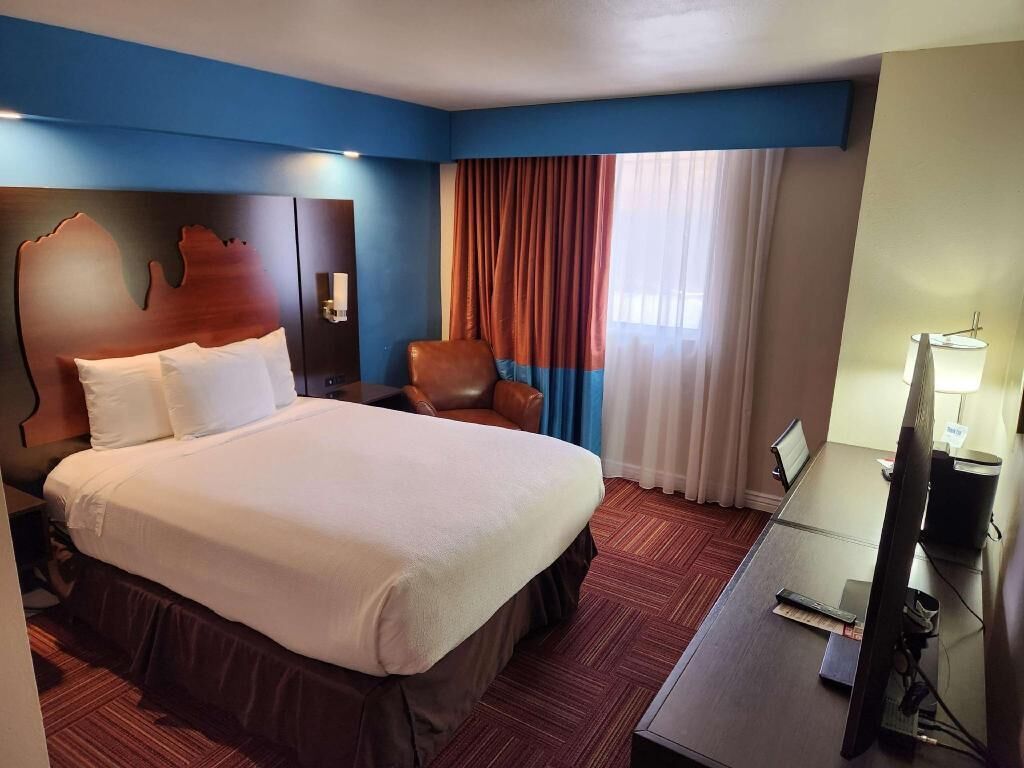 Ropa de cama de alta calidad, escritorio, cortinas blackout y cunas 