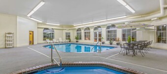 Super 8 by Wyndham Heyburn/Burley Area