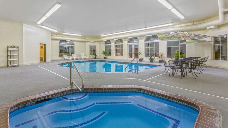 Super 8 by Wyndham Heyburn/Burley Area