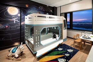 Hochwertige Bettwaren, Daunenbettdecken, Minibar, Zimmersafe