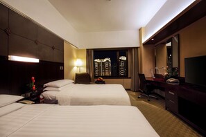 Premium bedding, minibar, in-room safe, desk