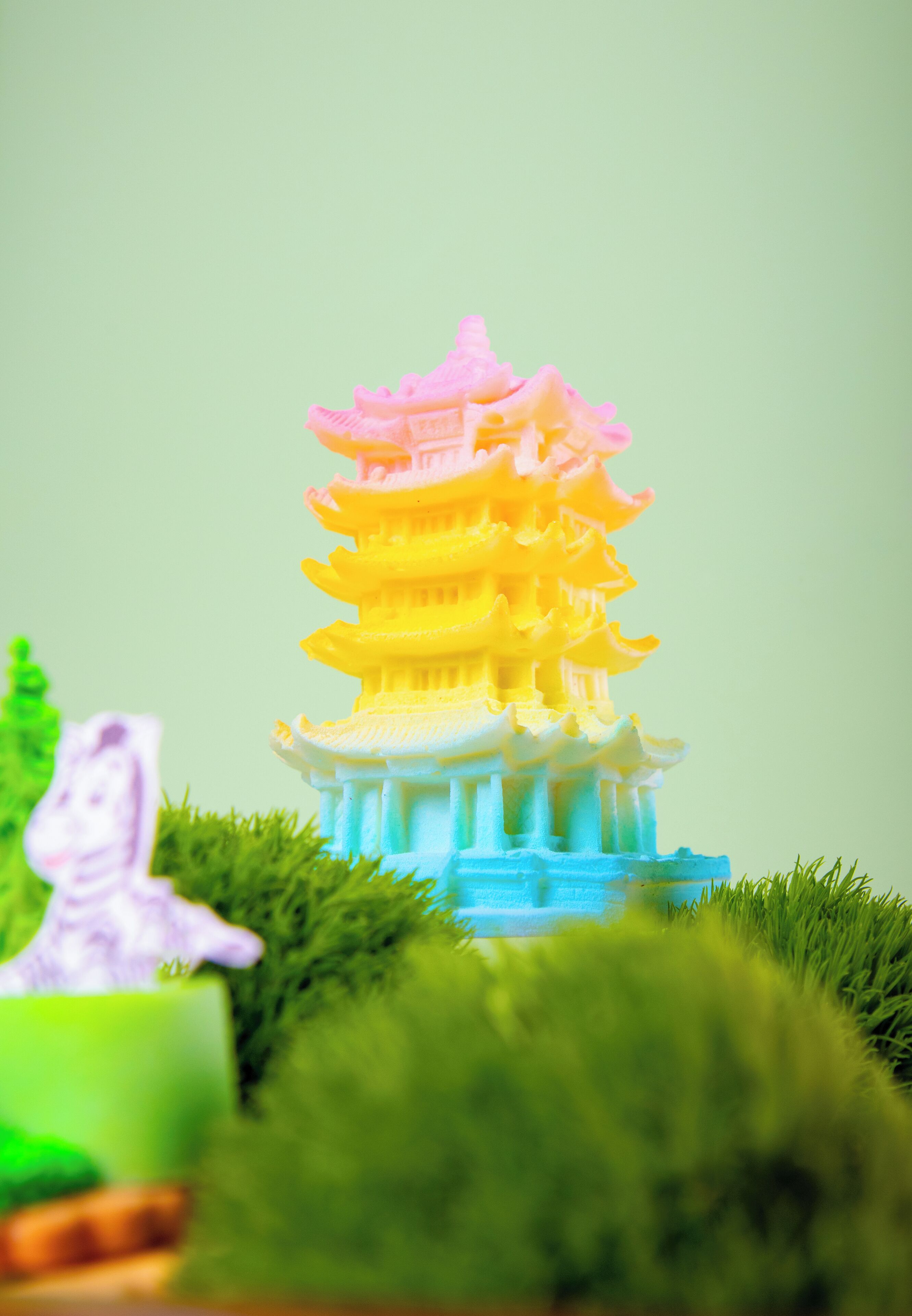 3 restaurants, breakfast served