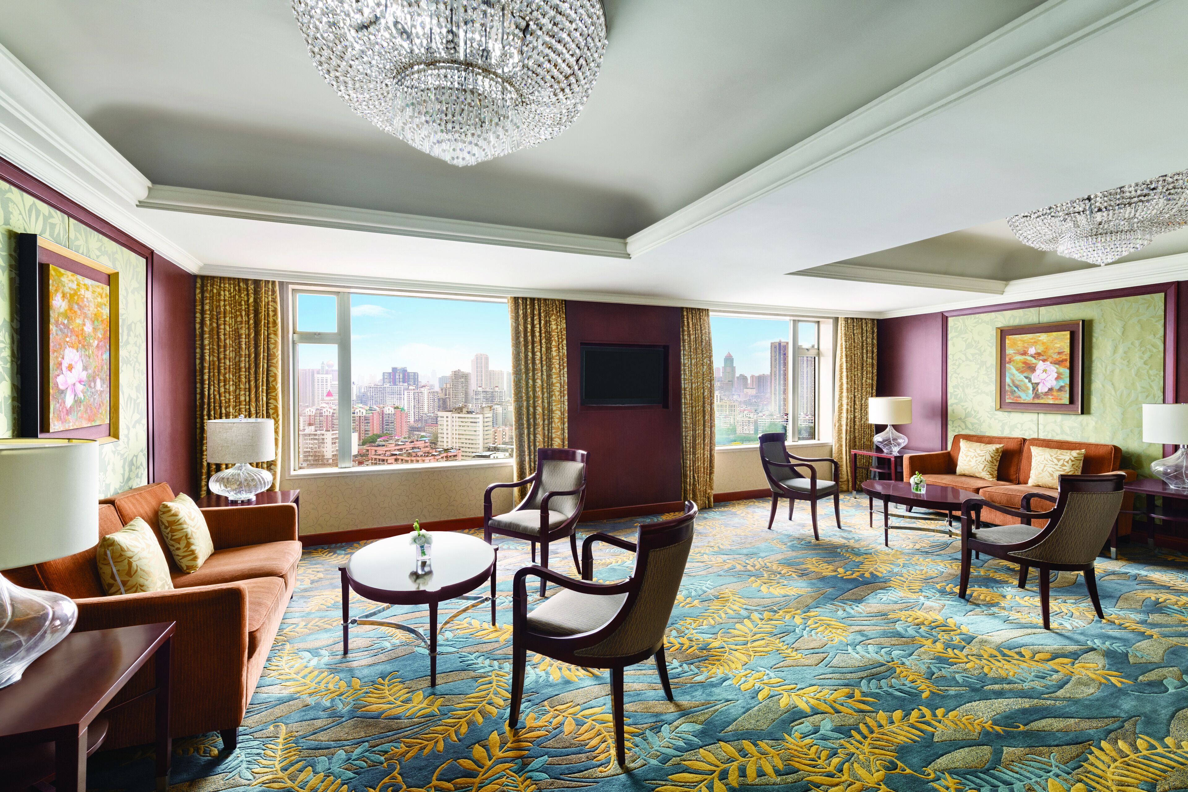 horizon club room king | minibar, in-room safe, desk, blackout curtains