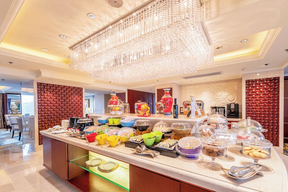 Shangri-La Hotel, Wuhan photo 8
