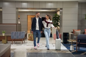 Lobby - The Chifley Houston, Tapestry Collection by Hilton (Houston)