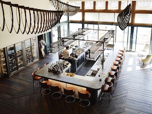 Ocean views, serves lunch, dinner, and happy hour - Pier One Sydney Harbour, Marriott Autograph Collection (Dawes Point)