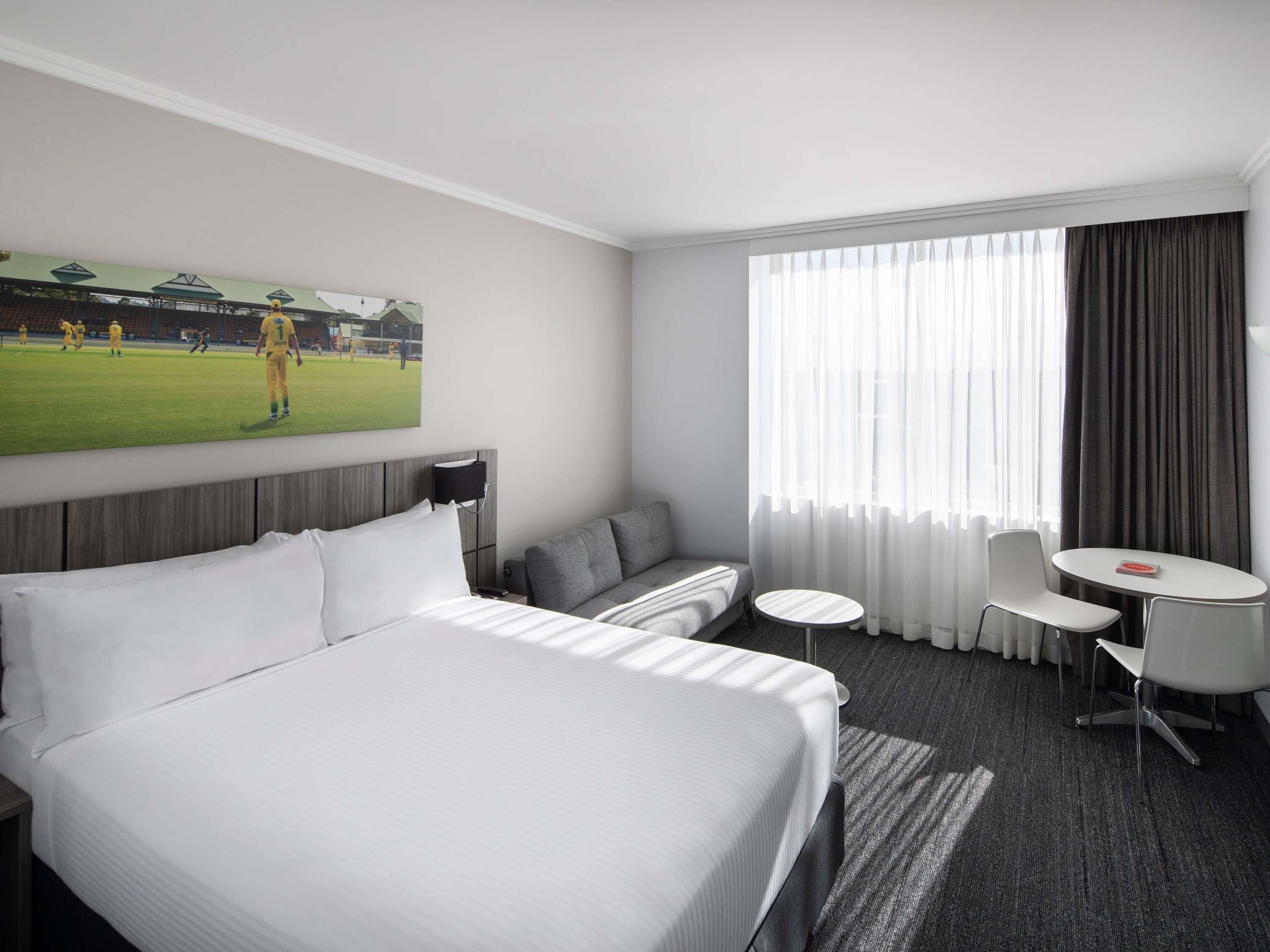 Superior Room, 1 Queen Bed | In-room safe, desk, laptop workspace, iron/ironing board