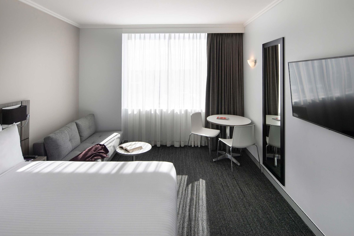 In-room safe, desk, laptop workspace, iron/ironing board