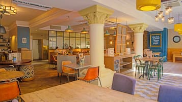 Breakfast, lunch, dinner served; British cuisine