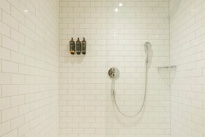 Junior Suite | Bathroom - Bristol Grand Hotel By Sunday (Bristol)