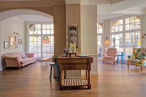 Bristol Grand Hotel By Sunday