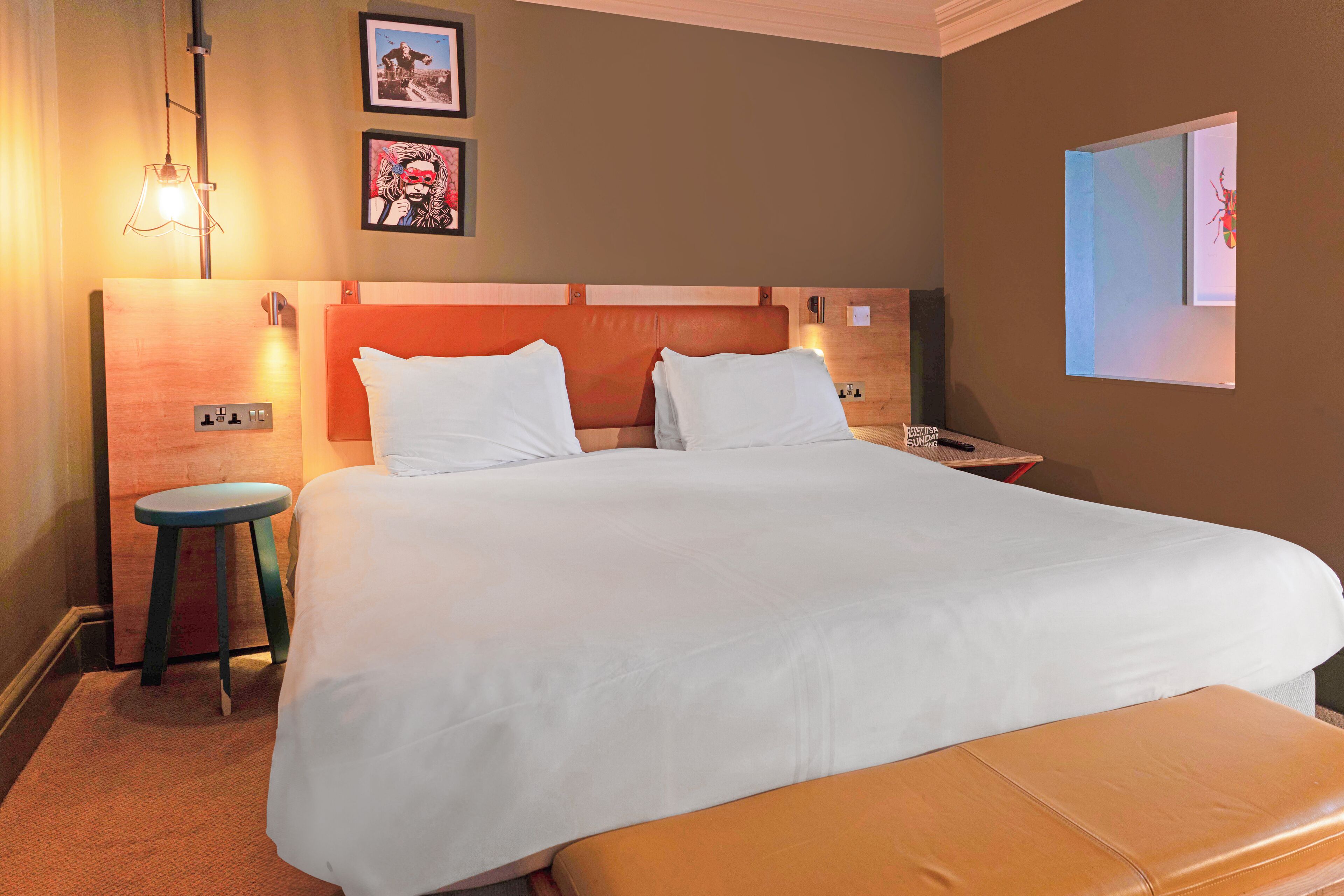 In-room safe, desk, iron/ironing board, free WiFi