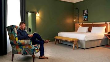 1 bedroom, in-room safe, desk, iron/ironing board