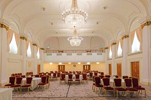 Daily English breakfast for a fee - Bristol Grand Hotel By Sunday (Bristol)