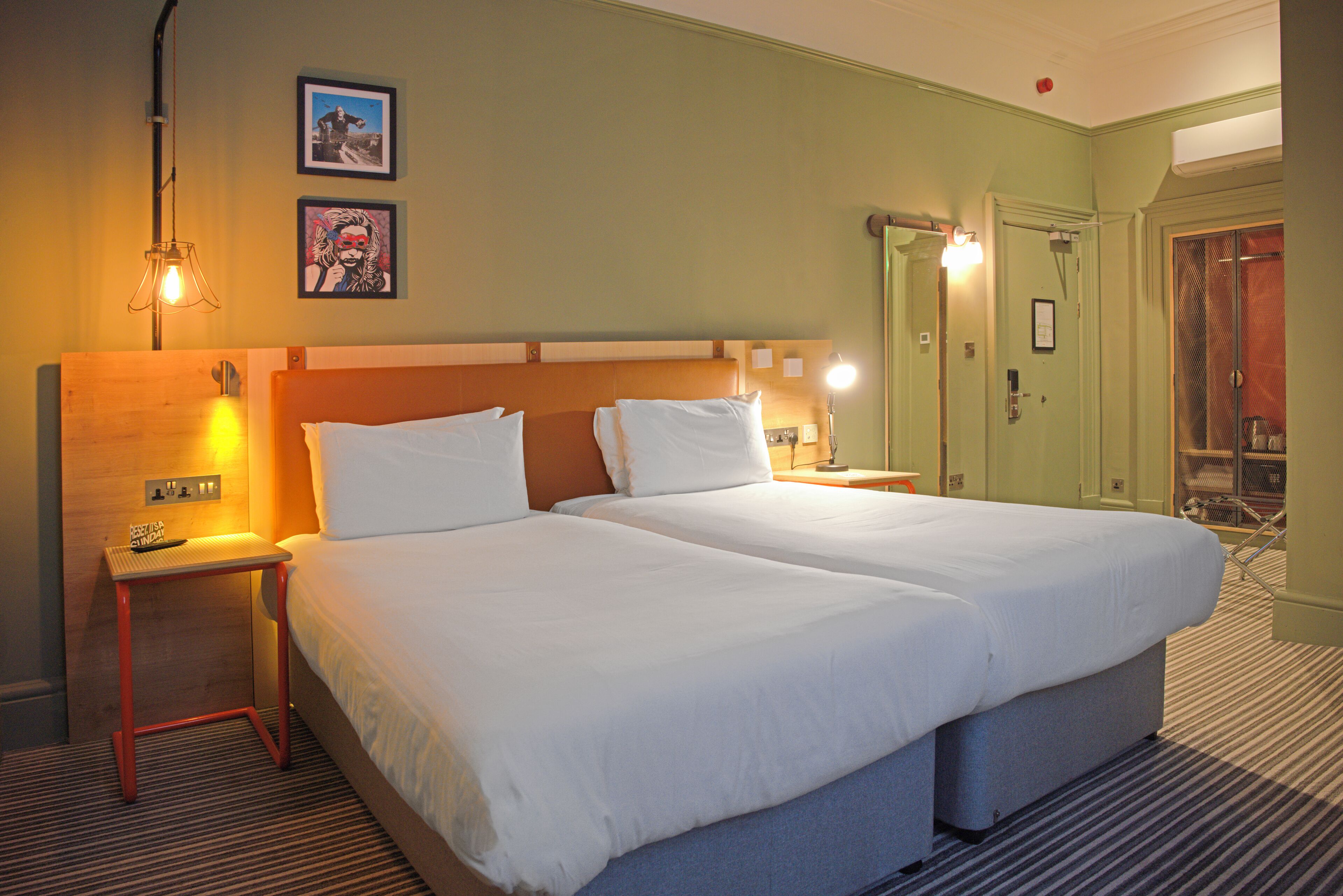 Standard Twin Room | In-room safe, desk, iron/ironing board, free WiFi
