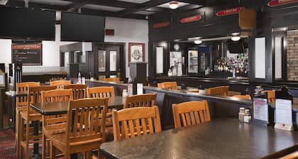 Travelodge by Wyndham Cambridge - Waterloo