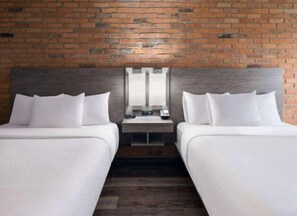Habitación Deluxe, 2 camas de matrimonio, no fumadores | Sábanas de algodón egipcio y ropa de cama de alta calidad