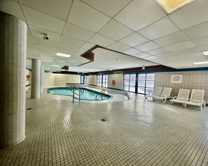 Indoor pool, sun loungers