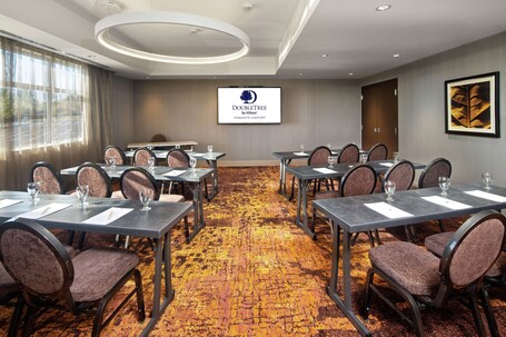 DoubleTree by Hilton Toronto Airport - Image 14