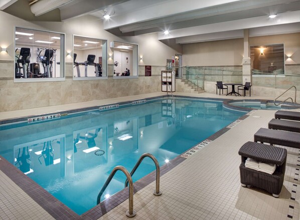 Una piscina techada