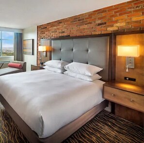 Allergitestet sengetøy, safe på rommet og skrivebord