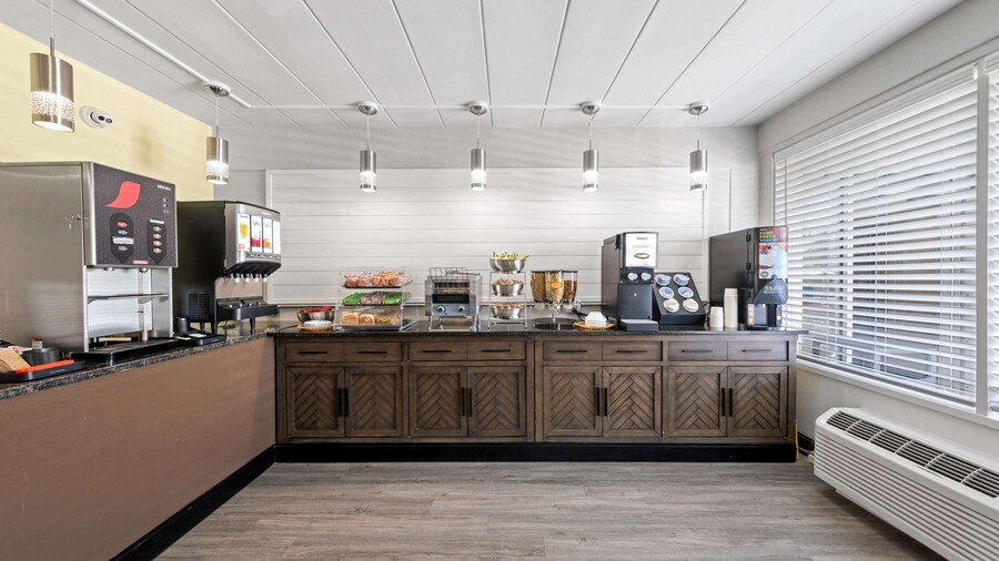 SureStay Hotel by Best Western Virginia Beach Royal Clipper