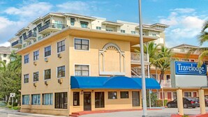 Exterior - Travelodge by Wyndham Fort Lauderdale (Fort Lauderdale)