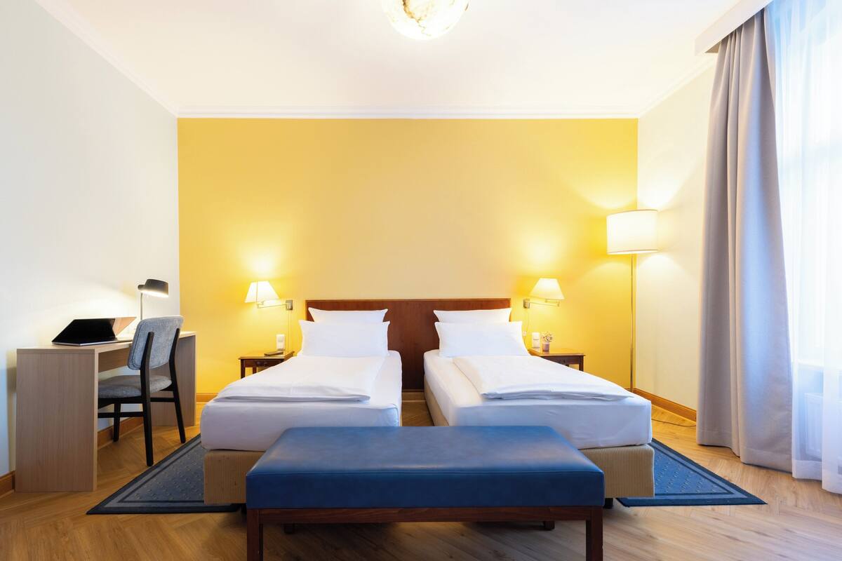 Suite, 2 Bedrooms | Hypo-allergenic bedding available, in-room safe, desk, blackout drapes