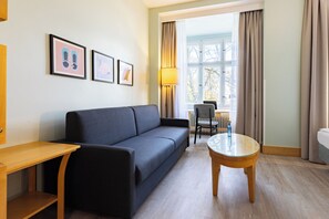 Premium Room, 1 Queen Bed with Sofa bed, Balcony