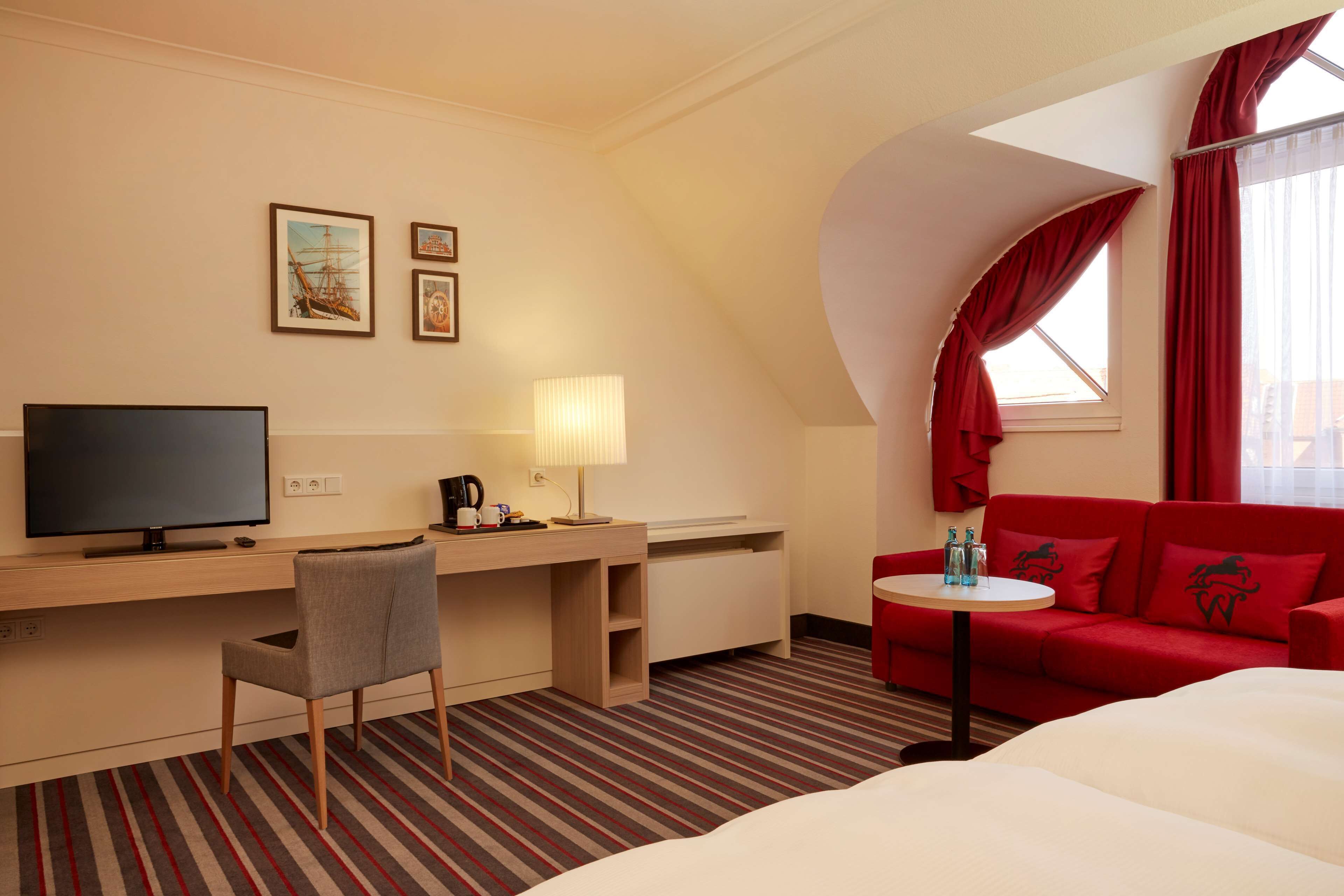 in-room safe, desk, soundproofing, free wifi