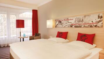 In-room safe, desk, soundproofing, free WiFi