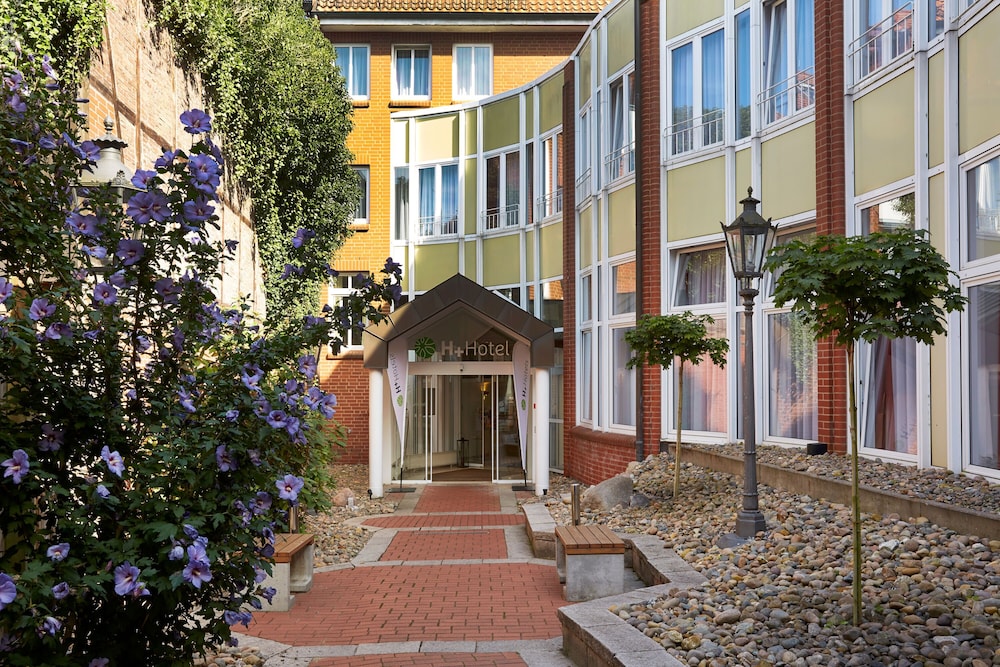 H+ Hotel Stade Herzog Widukind by null