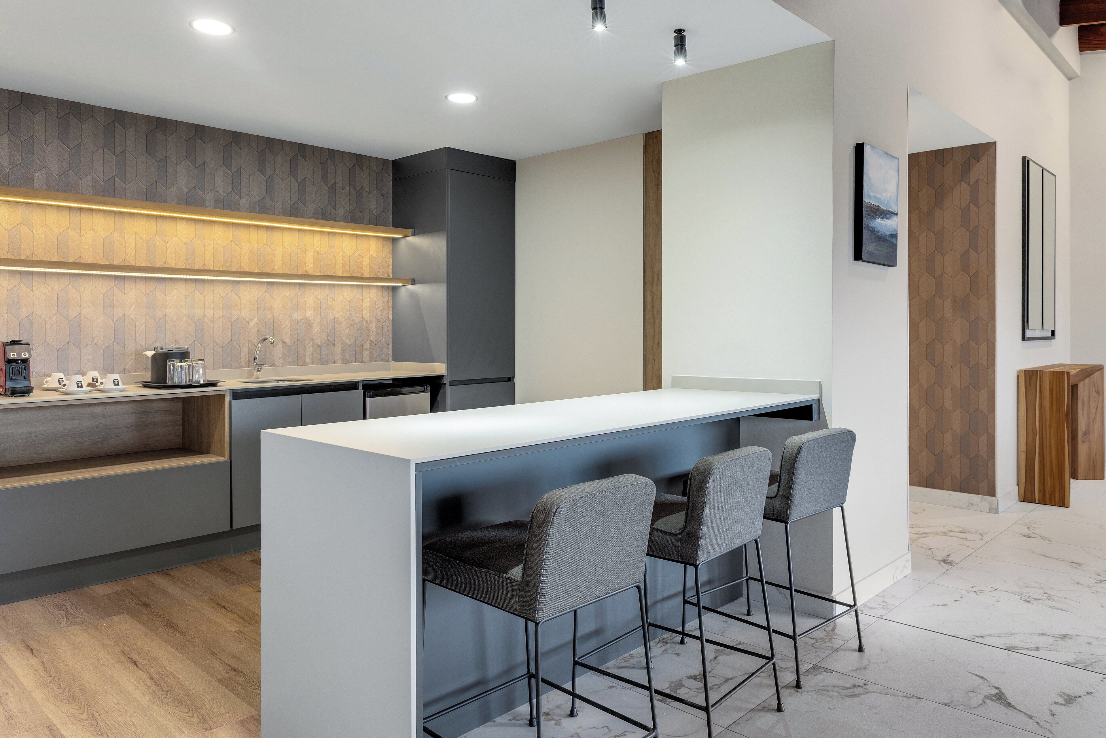 1 bedroom, premium bedding, pillow-top beds, in-room safe