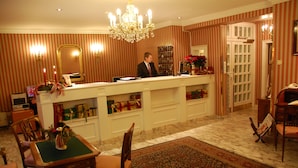 Reception - Savoy Garni (Vienna)