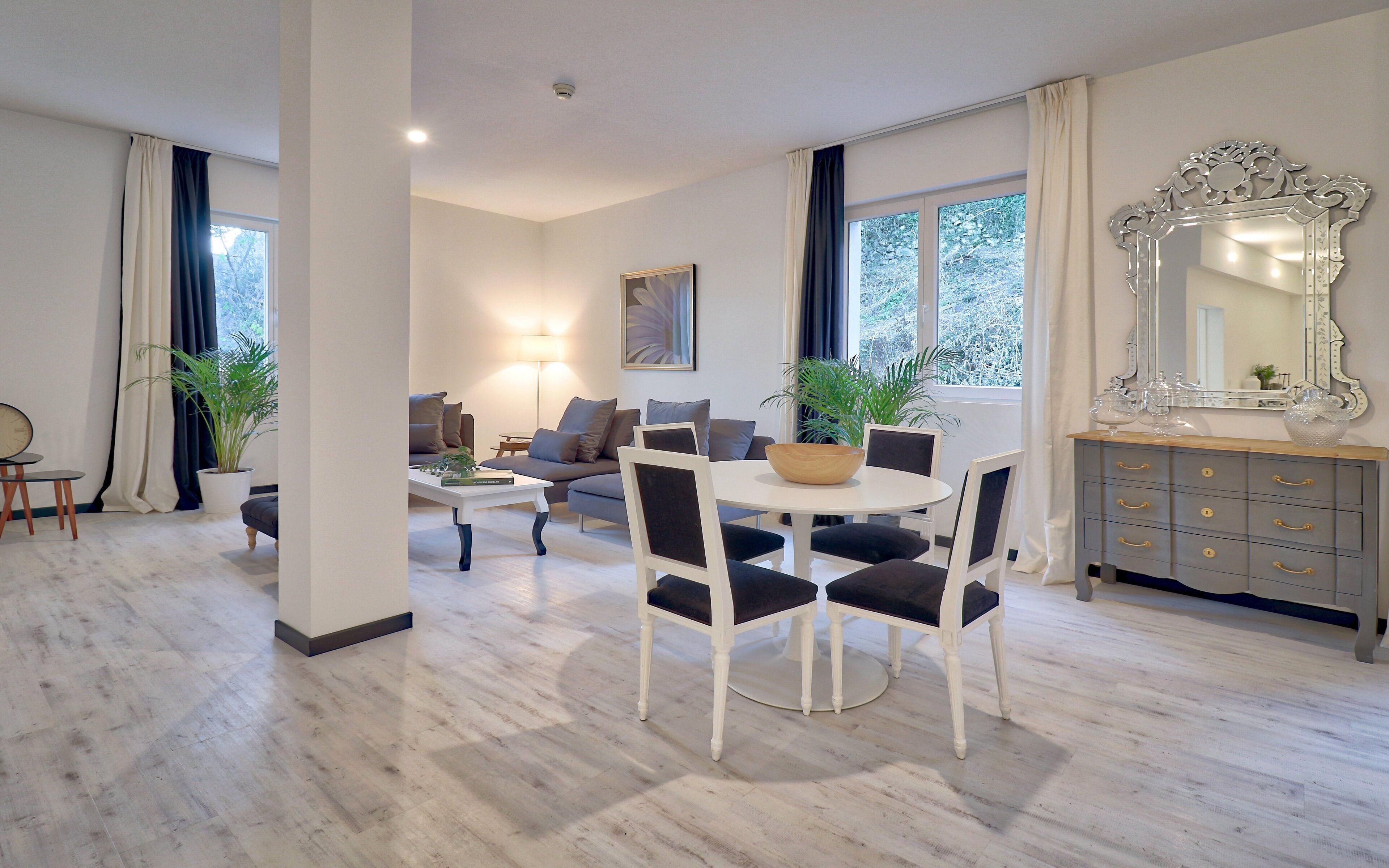 family suite | living area