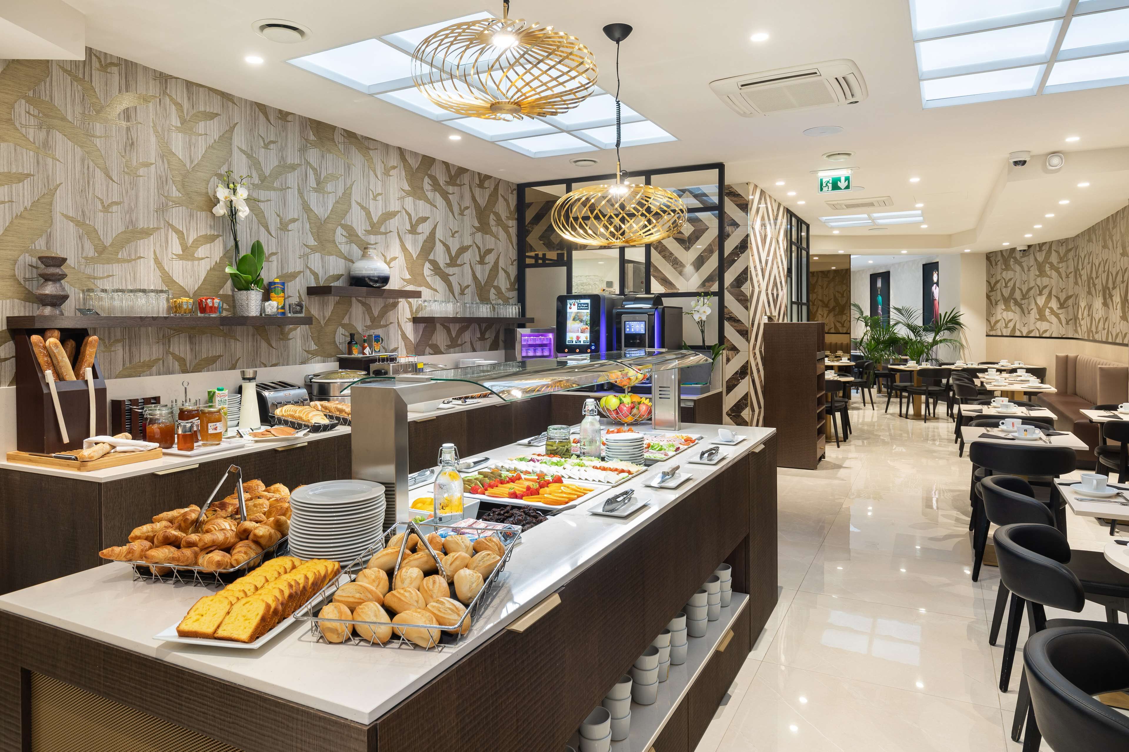 daily buffet breakfast (eur 20 per person)