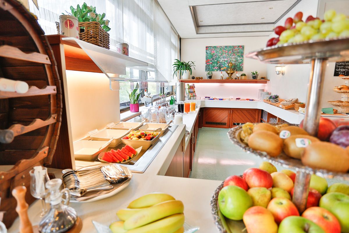 Tägliches Frühstücksbuffet gegen Gebühr