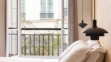 Superior driepersoonskamer | 1 slaapkamer, een bureau, verduisterende gordijnen, geluiddichte muren