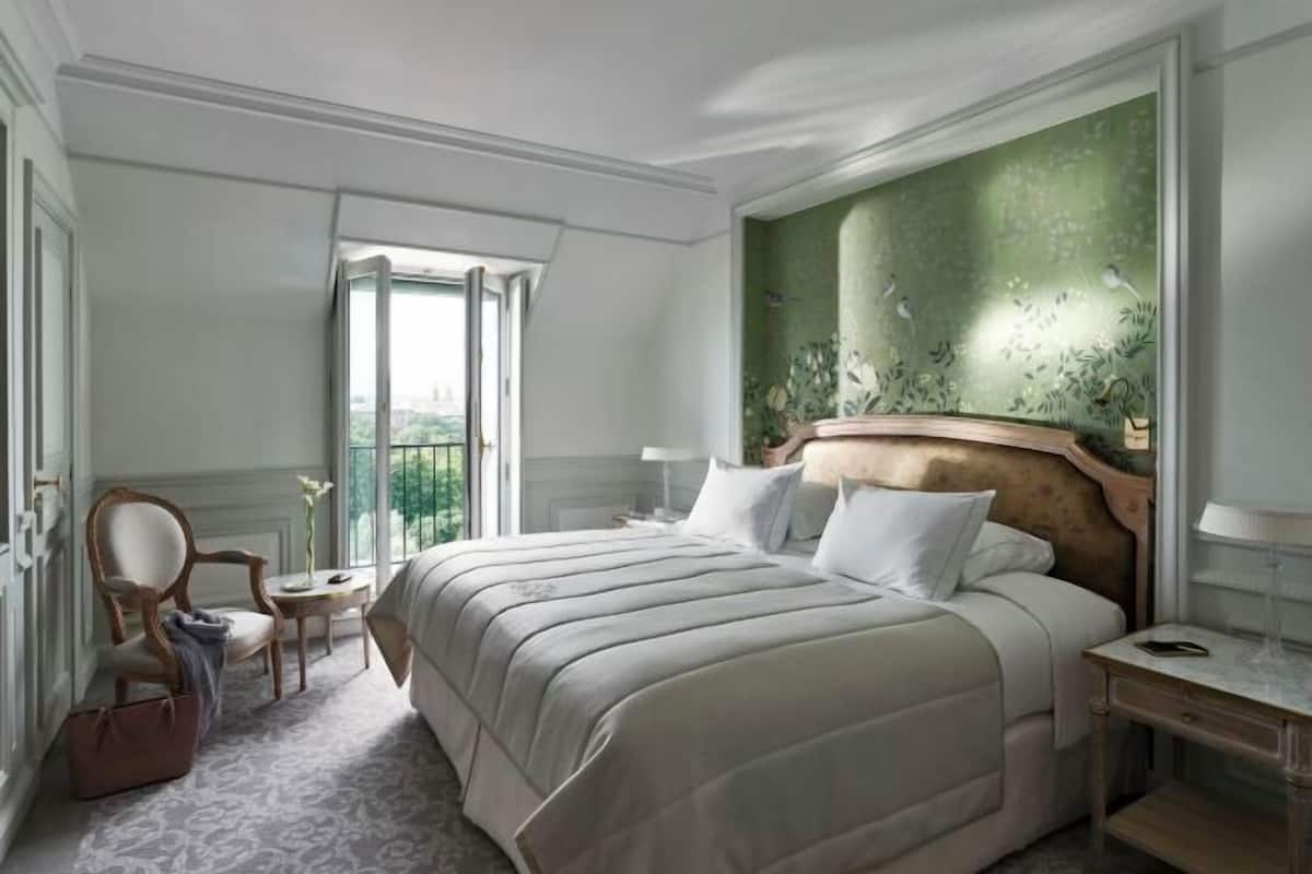Premium bedding, Select Comfort beds, minibar, in-room safe