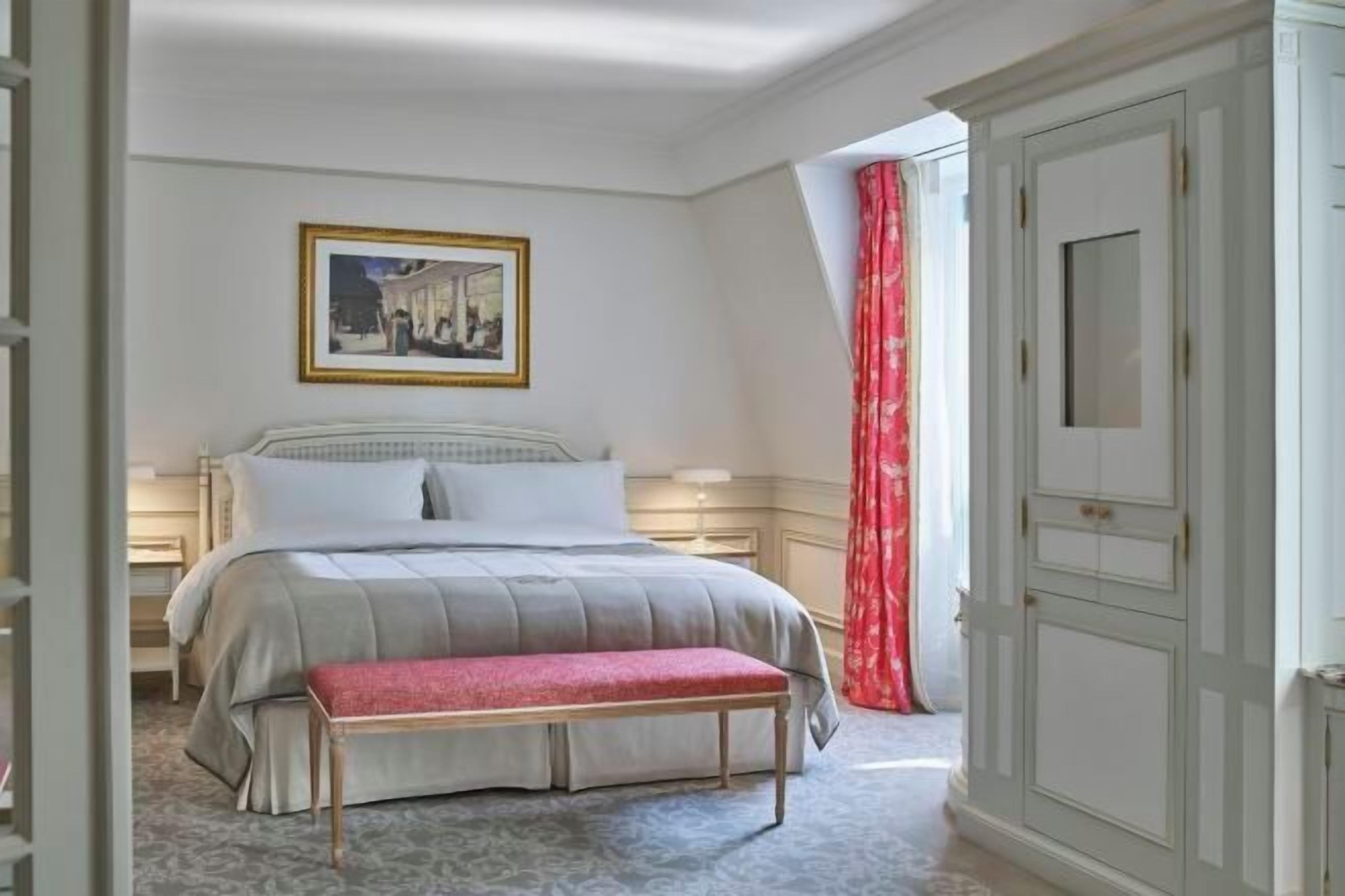 고급 침구, 셀렉트 컴포트 침대, 미니바, 객실 내 금고