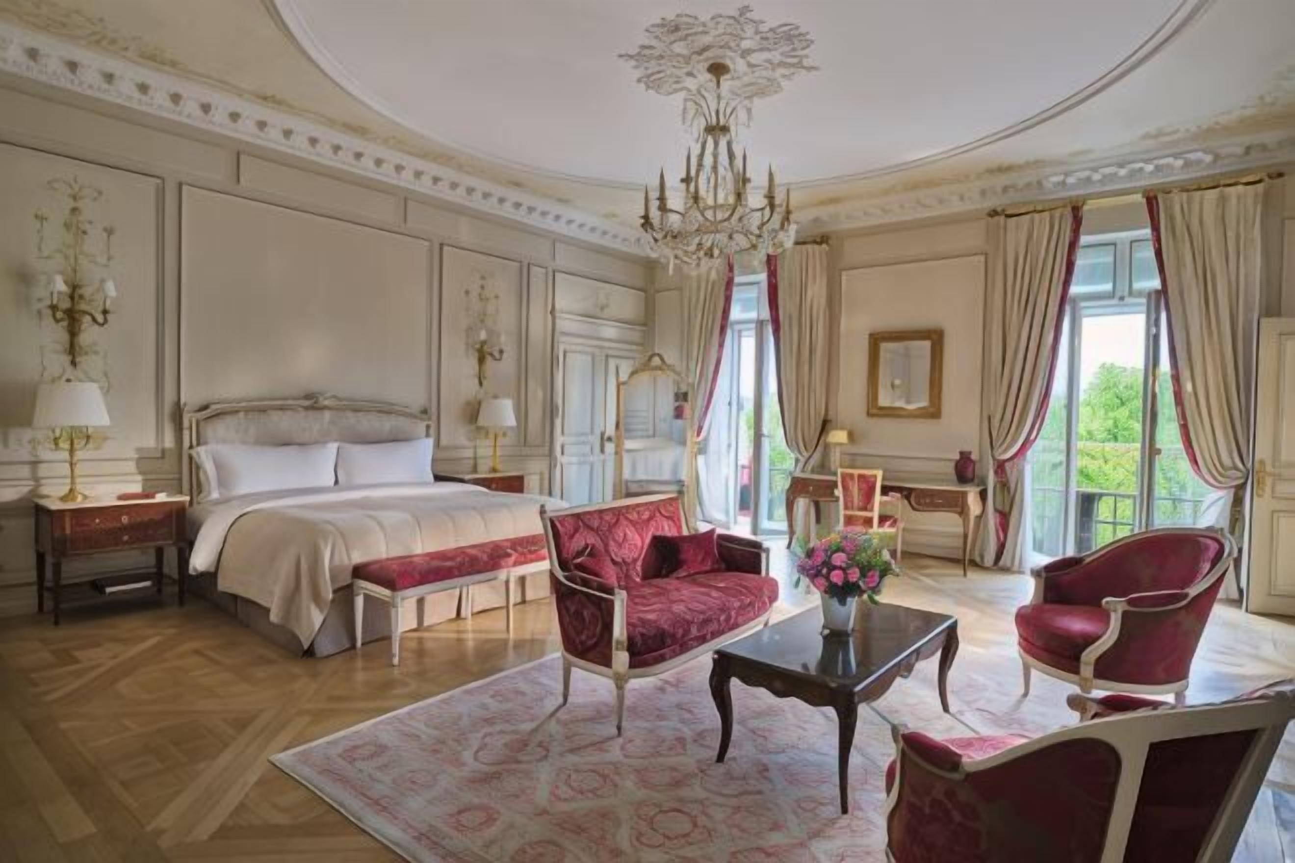 고급 침구, 셀렉트 컴포트 침대, 미니바, 객실 내 금고