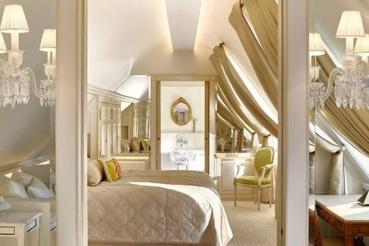 Premium bedding, Select Comfort beds, minibar, in-room safe